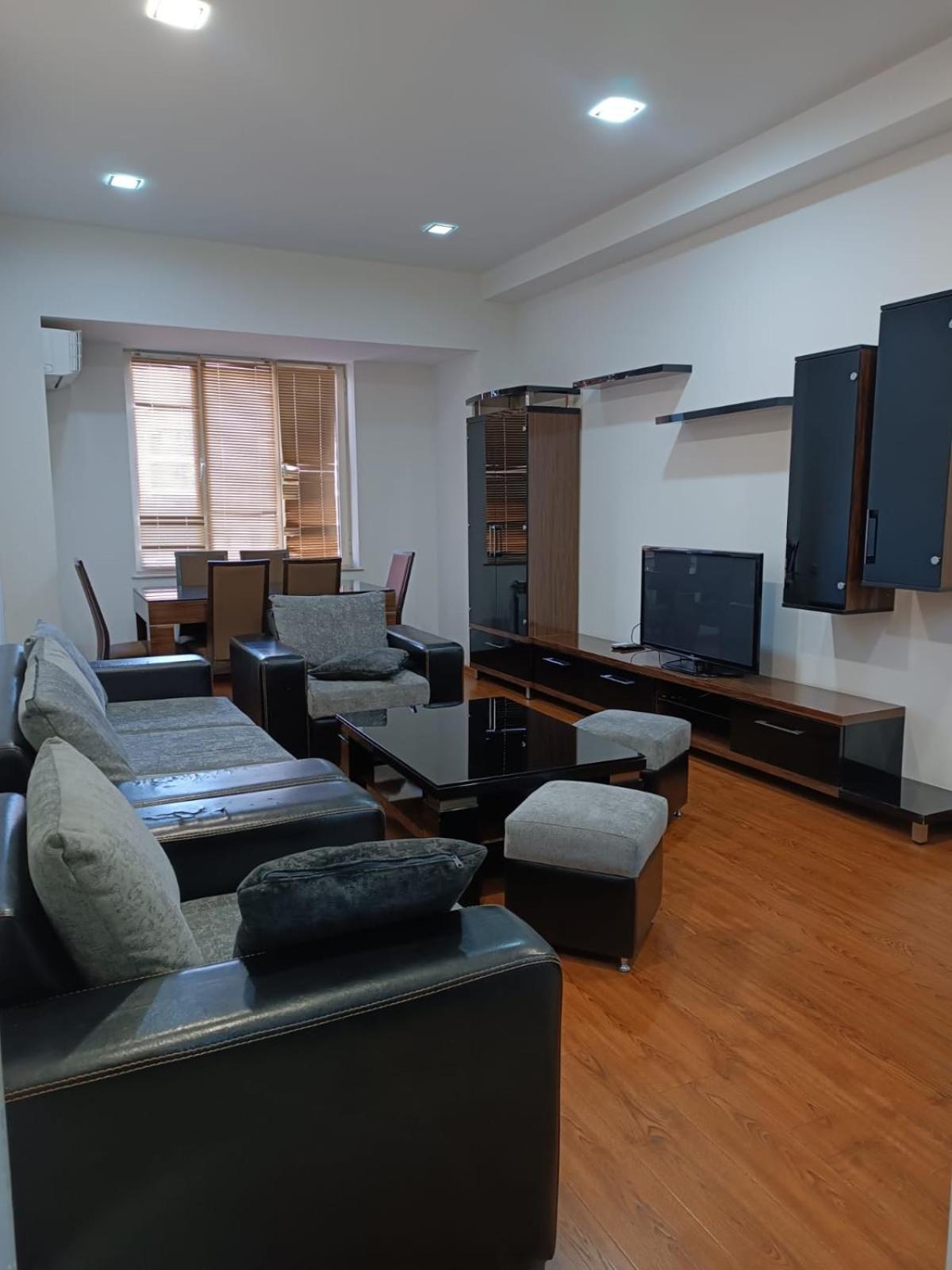 Rent Inn Yerevan On Buzand Street Εξωτερικό φωτογραφία